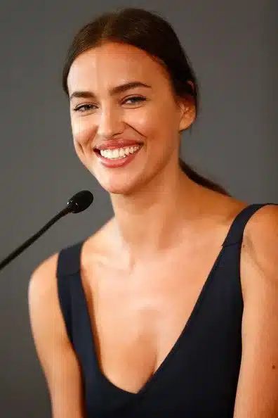 smile again with full mouth dental implants