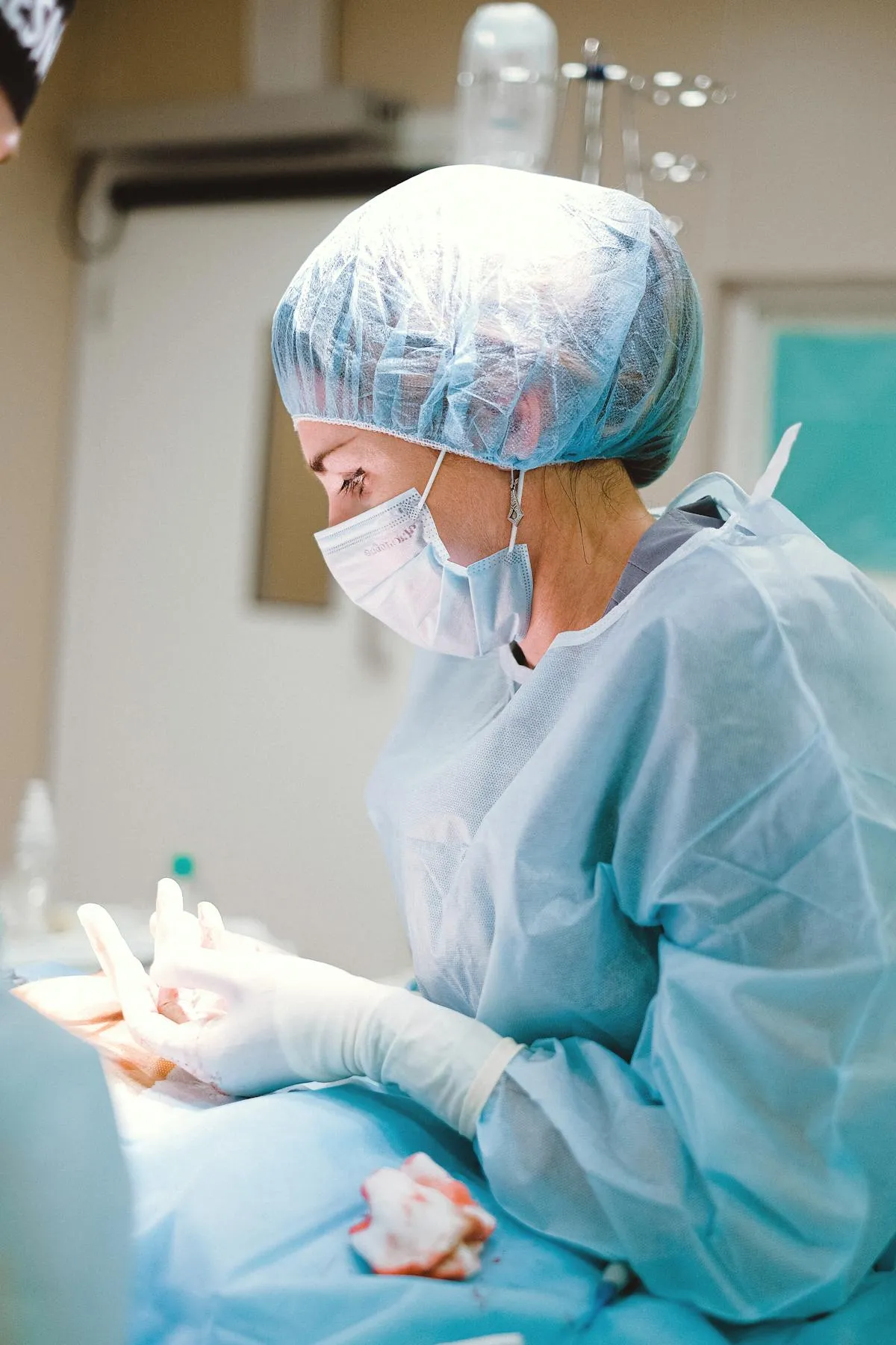 Surgeon preparing for treatment in a Turkish clinic